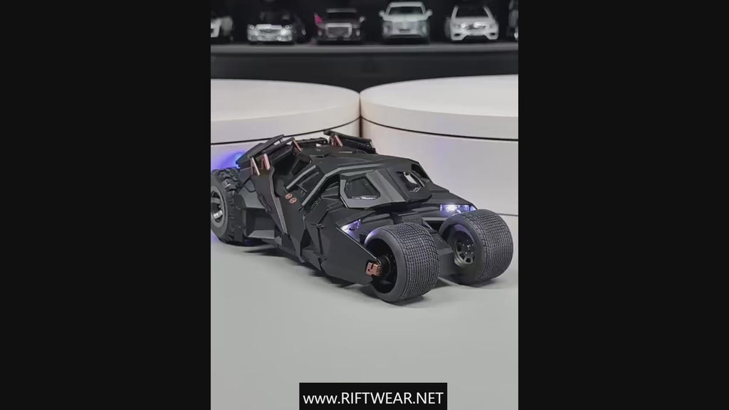 1:18 Large-Scale Batmobile Model – The Dark Knight Trilogy Alloy Car with Sound, Lights, Sliding Doors & Spray, Collectible Ornament & Gif
