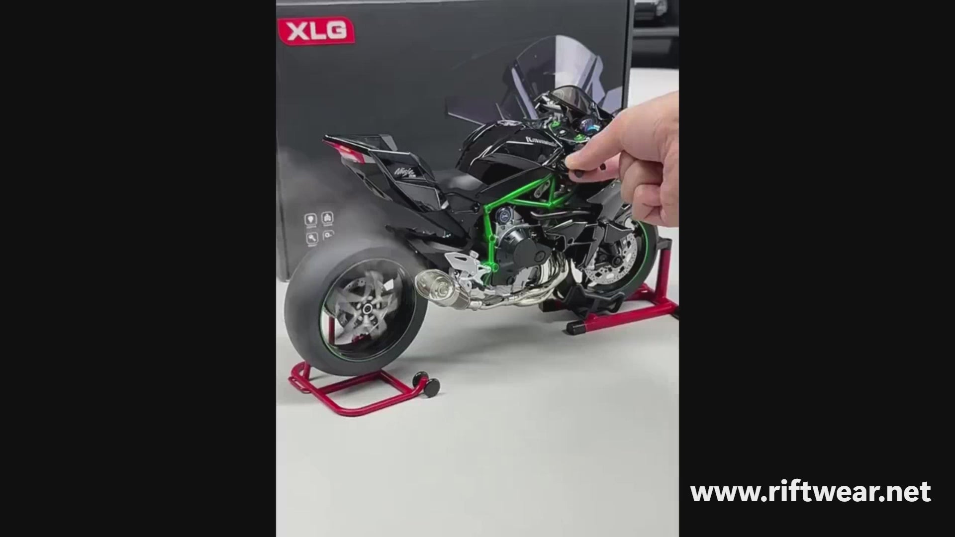Kawasaki Racing Ninja 500 H2R Simulation Motorcycle with Sound & Light Effects - SCALE 1:6 -